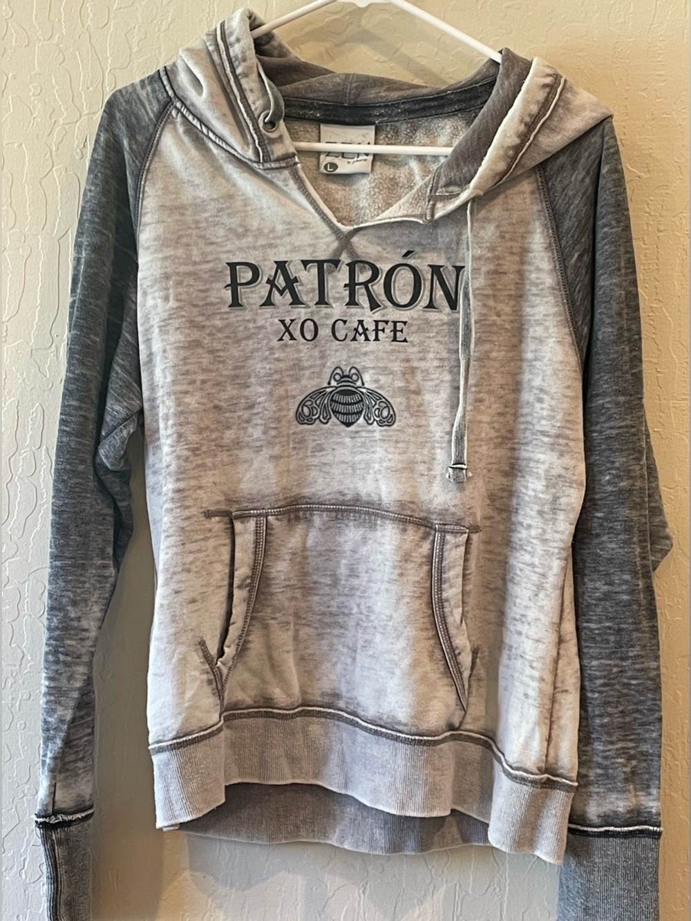 J. America Gray Two-Tone Patrón XO Café Hooded Pullover